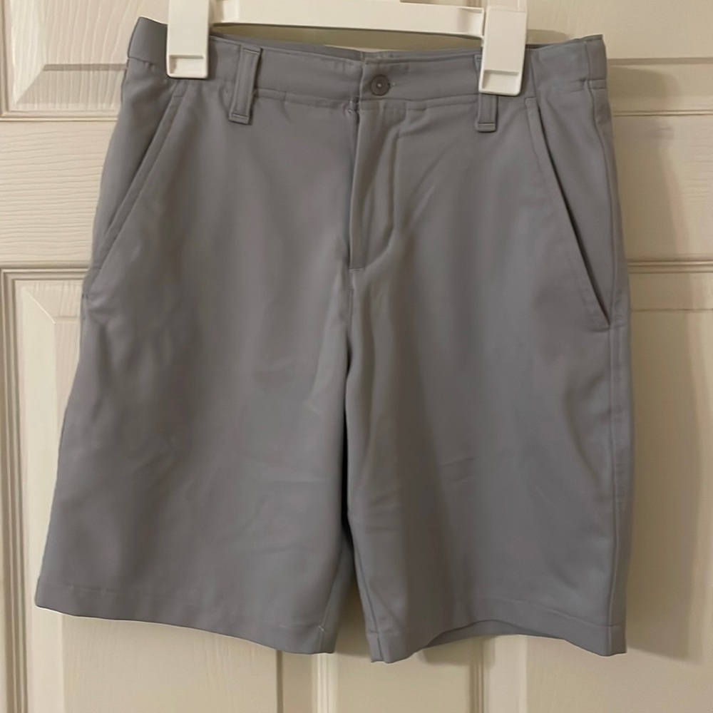 Under Armour boys golf shorts
